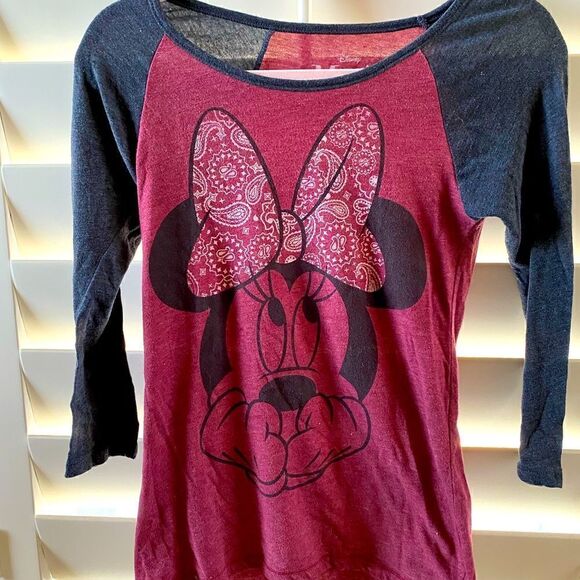 šDISNEYāMINNIEāMOUSEāSHIRT.Ā SizeāSmall - Picture 1 of 4